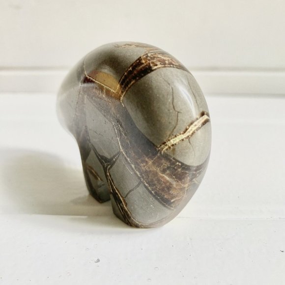 Septarian Nodule Crystal Carved Stone Bear Zuni Fetish - Picture 3 of 9